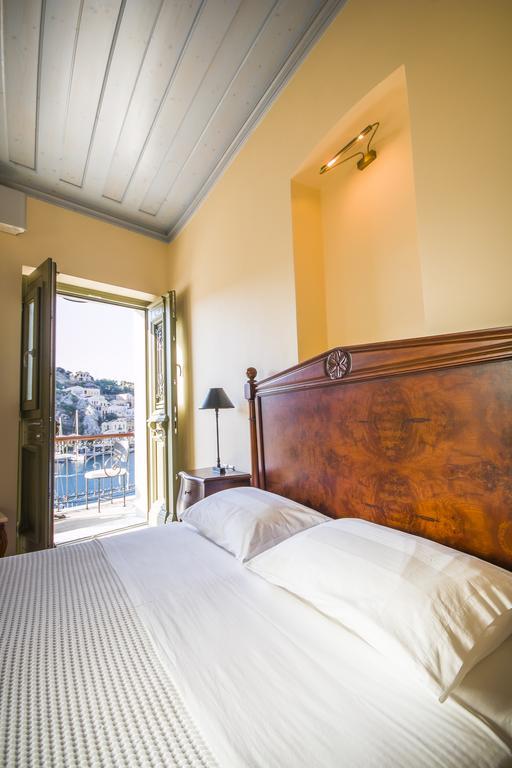 Thea Aparthotel Symi Exteriör bild