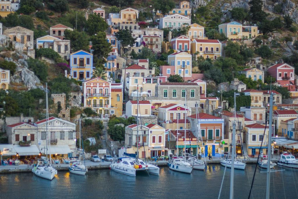 Thea Aparthotel Symi Exteriör bild